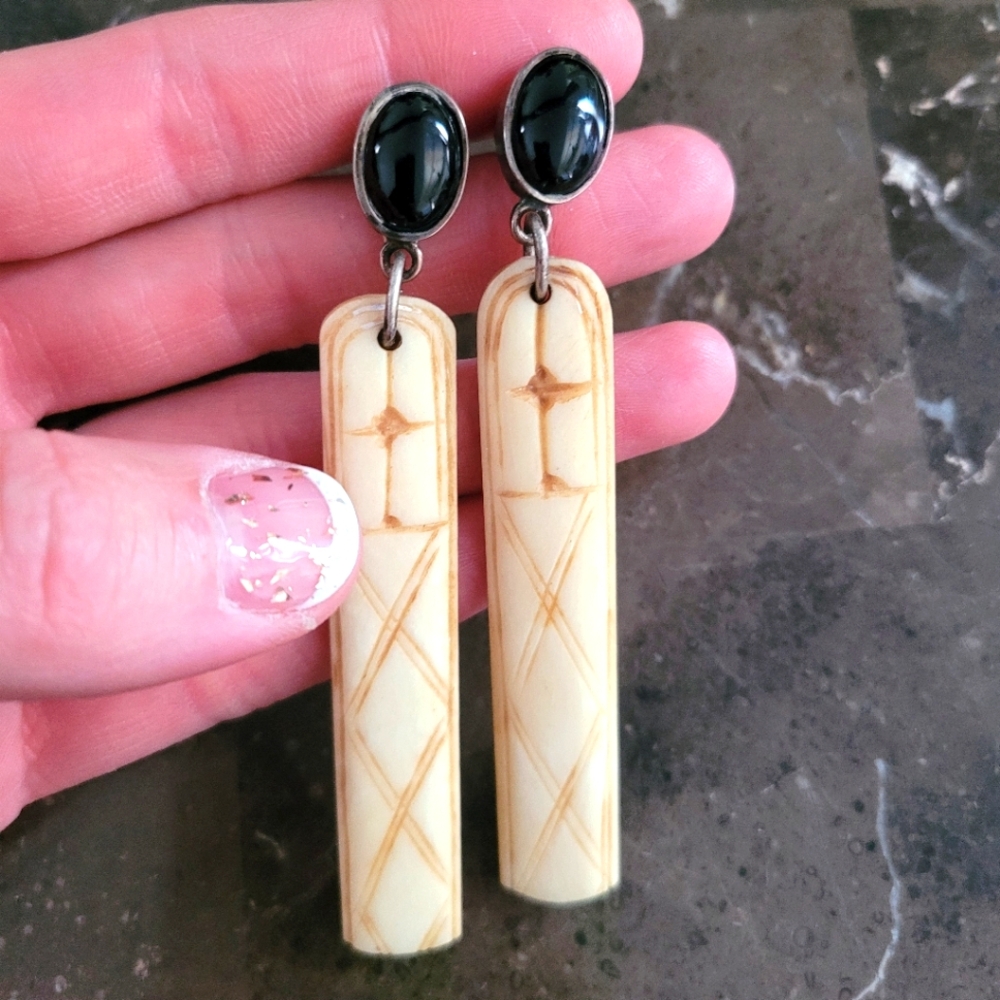 Vintage Navajo Tribal Carved Ivory Earrings Black Onyx Dangle